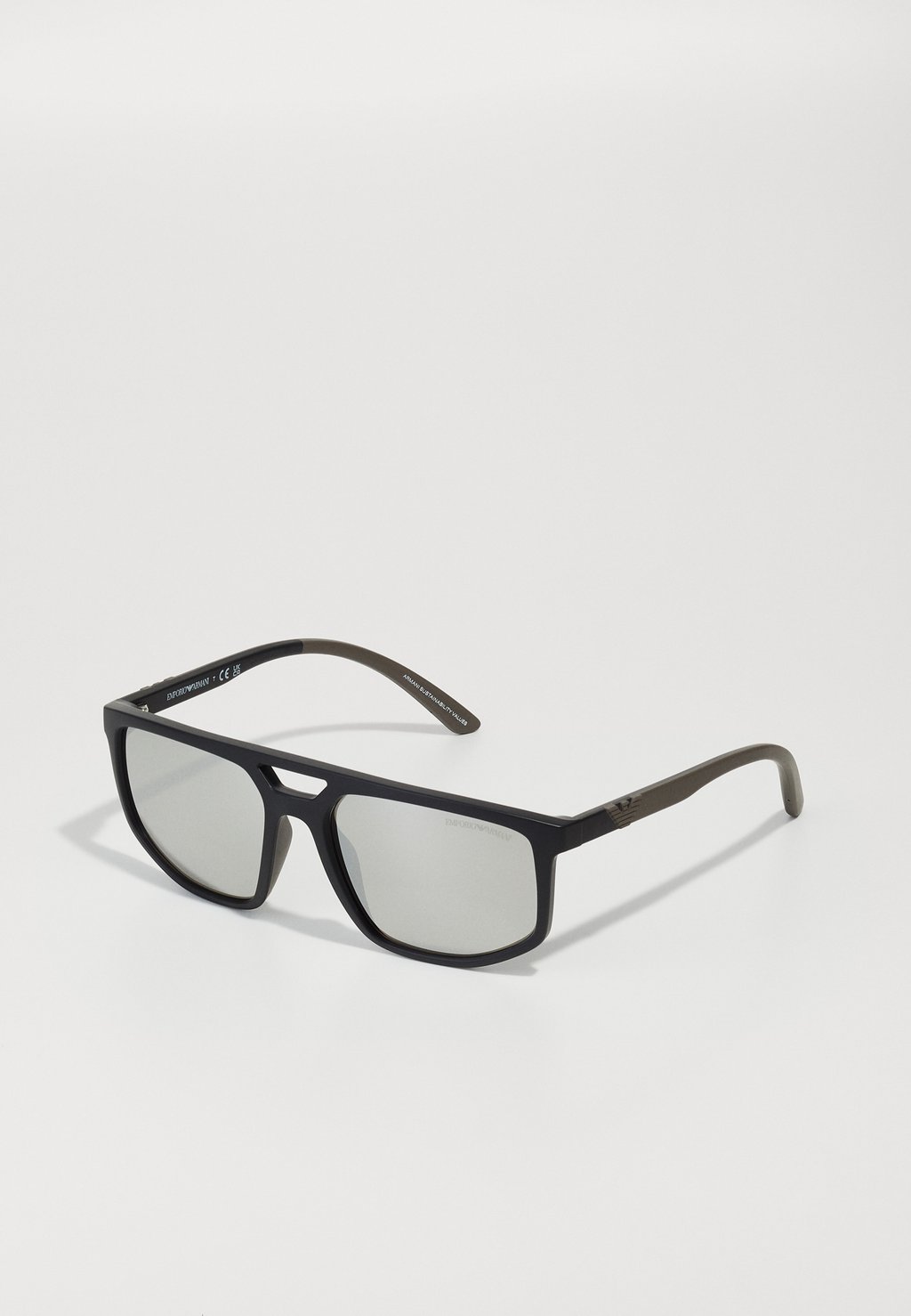 Солнцезащитные очки Emporio Armani, черный
Солнцезащитные очки Emporio Armani, черный