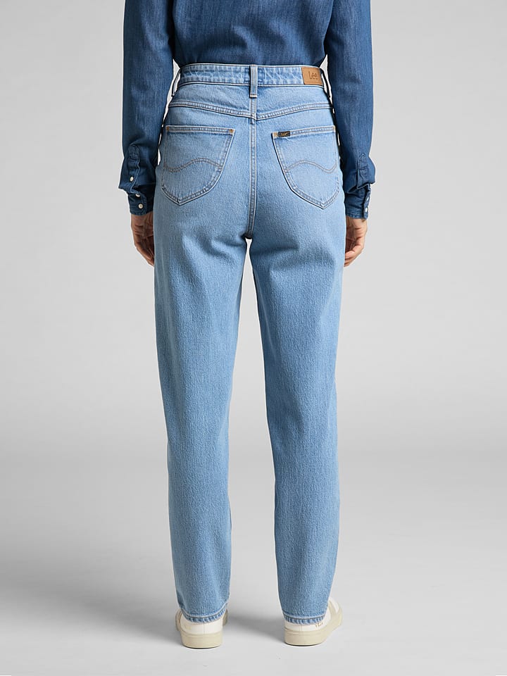 Lee Джинсы - зауженный крой - светло-голубого цвета
Lee Джинсы - зауженный крой - светло-голубого цвета