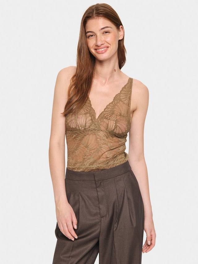 Глубокий топ с кружевом в виде ромашки Saint Tropez, цвет Shitake 
Глубокий топ с кружевом в виде ромашки Saint Tropez, цвет Shitake