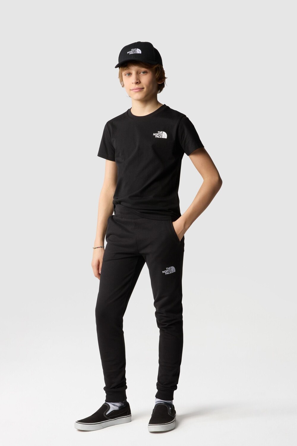 Простая футболка с куполом для подростков The North Face, черный 
Простая футболка с куполом для подростков The North Face, черный