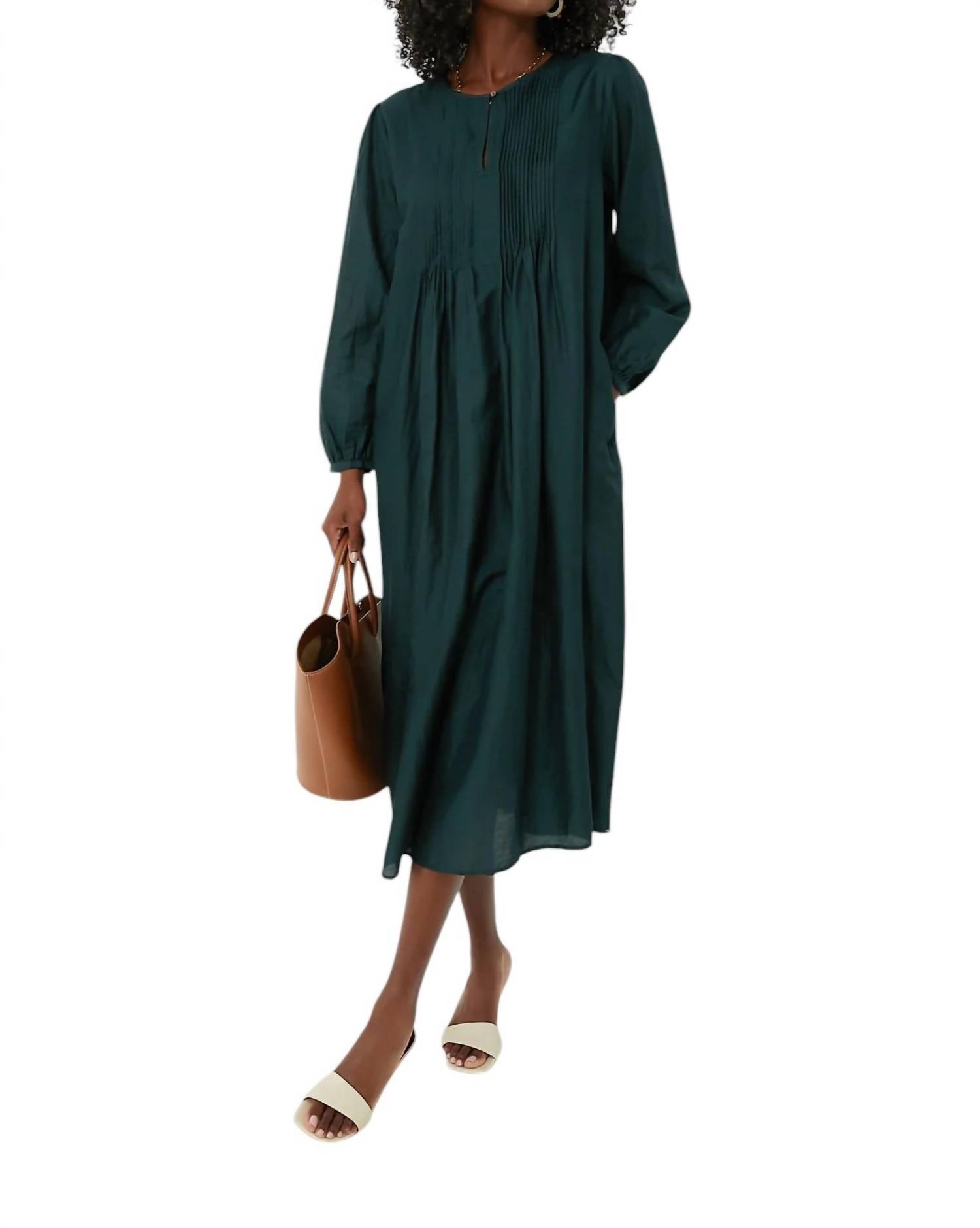 Платье Марта в темно-бирюзовом цвете XIRENA
Платье Марта в темно-бирюзовом цвете XIRENA