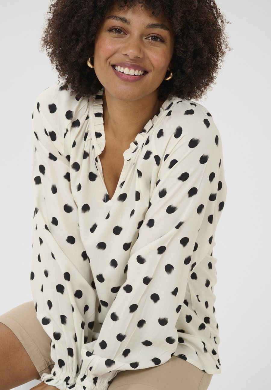 Блуза Cream CRTIAH BOHO, Black Smuged Dot/Black
Блуза Cream CRTIAH BOHO, Black Smuged Dot/Black