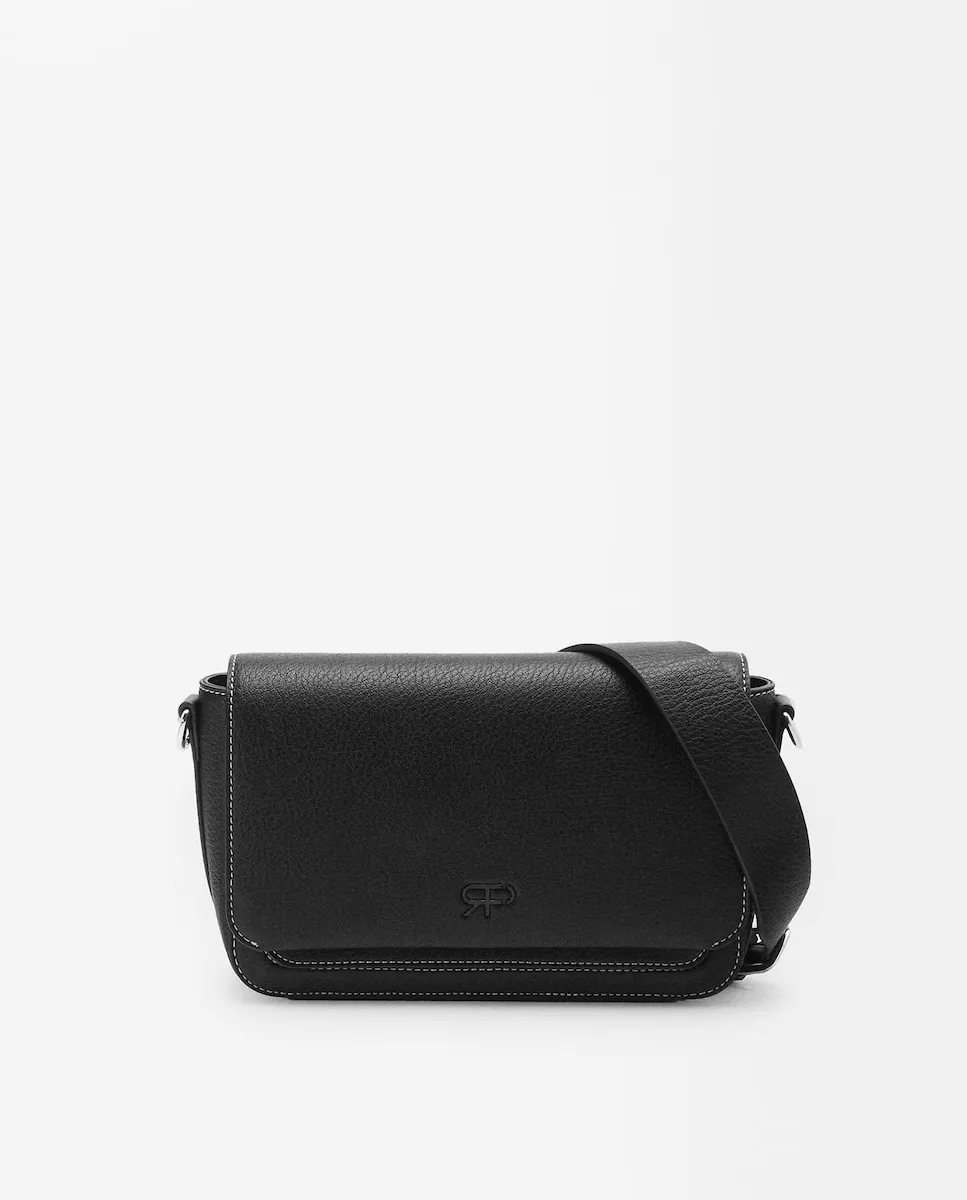 Однотонная женская сумка через плечо с клапаном и магнитной застежкой Parfois, черный
Однотонная женская сумка через плечо с клапаном и магнитной застежкой Parfois, черный