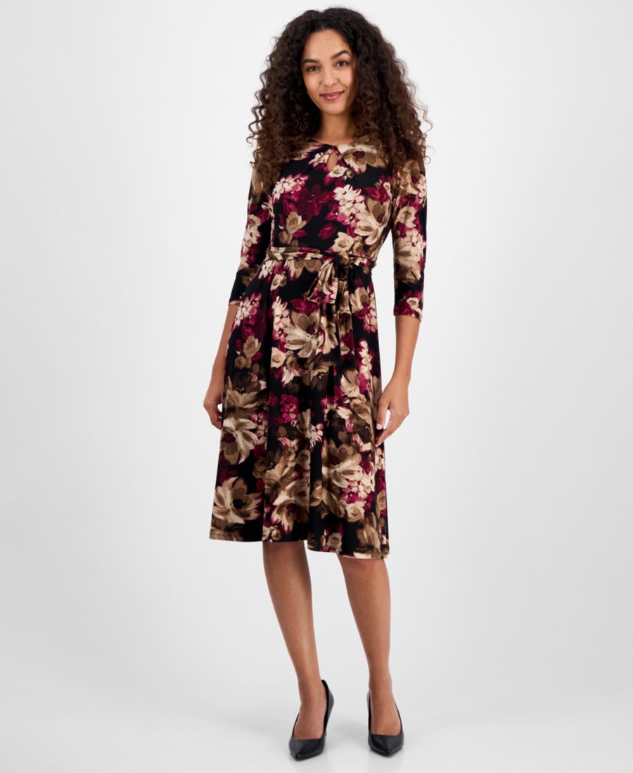 Платье с цветочным принтом, вырезом-капелькой, приталенного силуэта и расклешенной юбки, стандартный и укороченный размеры Kasper, Shiraz Multi
Платье с цветочным принтом, вырезом-капелькой, приталенного силуэта и расклешенной юбки, стандартный и укороченный размеры Kasper, Shiraz Multi