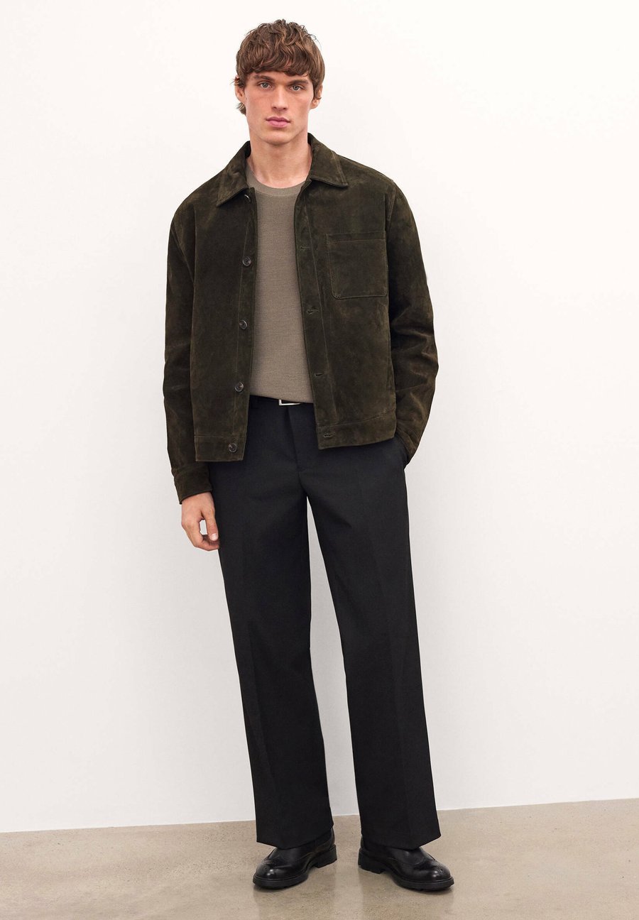 Ботинки Kazar RAFALIO, Black
Ботинки Kazar RAFALIO, Black