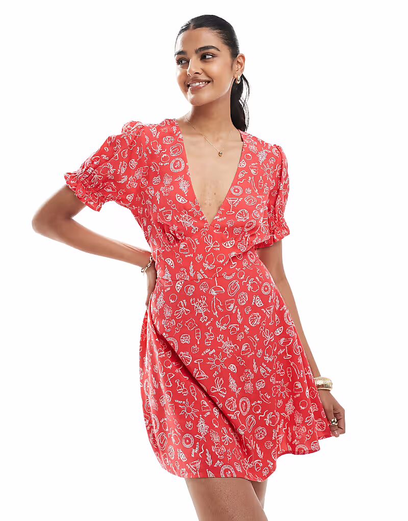 Платье-мини с красным праздничным принтом Miss Selfridge
Платье-мини с красным праздничным принтом Miss Selfridge