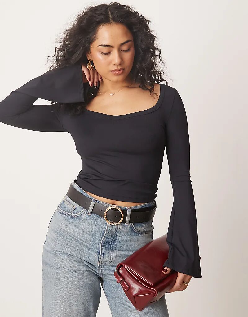 Топ из полиамида с длинными рукавами в форме сердца черного цвета ASOS DESIGN
Топ из полиамида с длинными рукавами в форме сердца черного цвета ASOS DESIGN