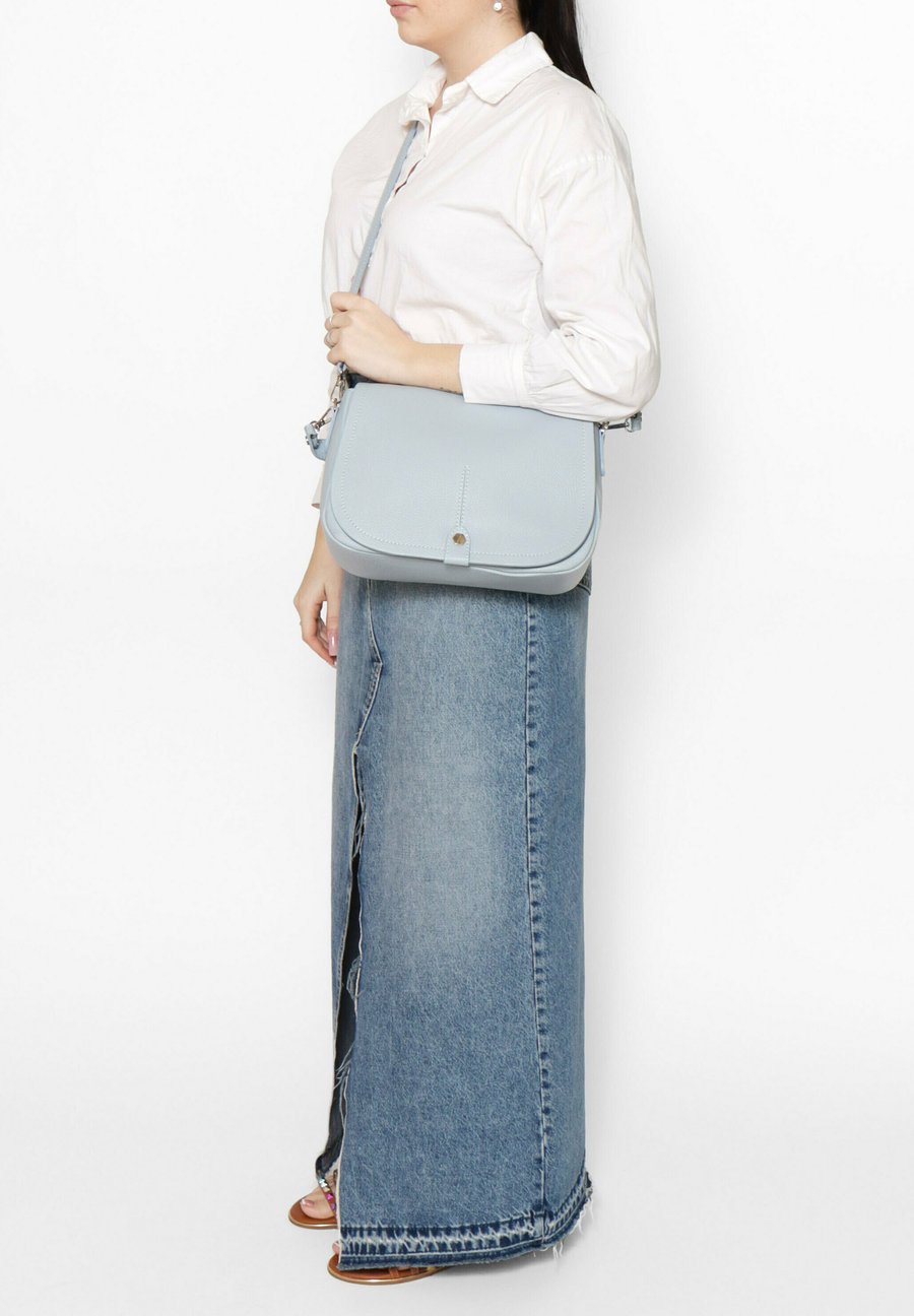 Сумка Chiara Ferretti Handbag, Heavenly/Light Blue
Сумка Chiara Ferretti Handbag, Heavenly/Light Blue