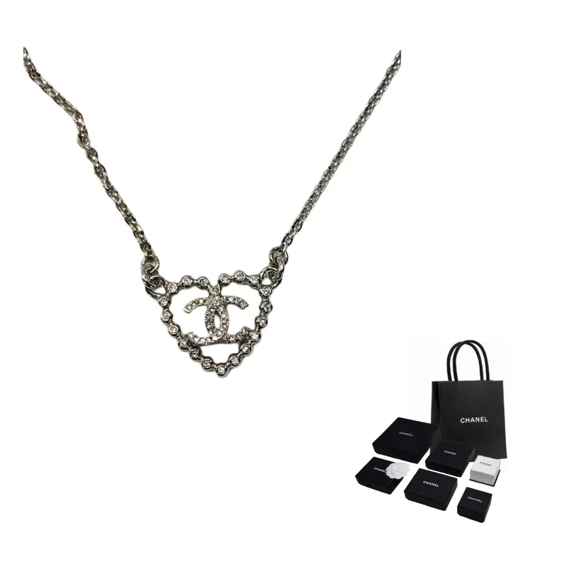 CHANEL Кристальное ожерелье Unisex Silver
CHANEL Кристальное ожерелье Unisex Silver