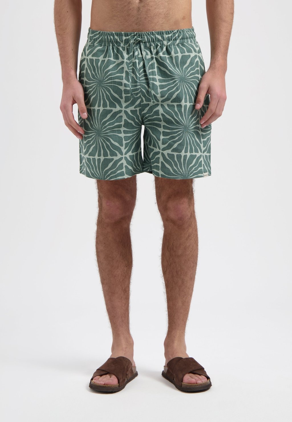 Шорты FLOWER SLUB HANG ELEVEN, зеленый
Шорты FLOWER SLUB HANG ELEVEN, зеленый