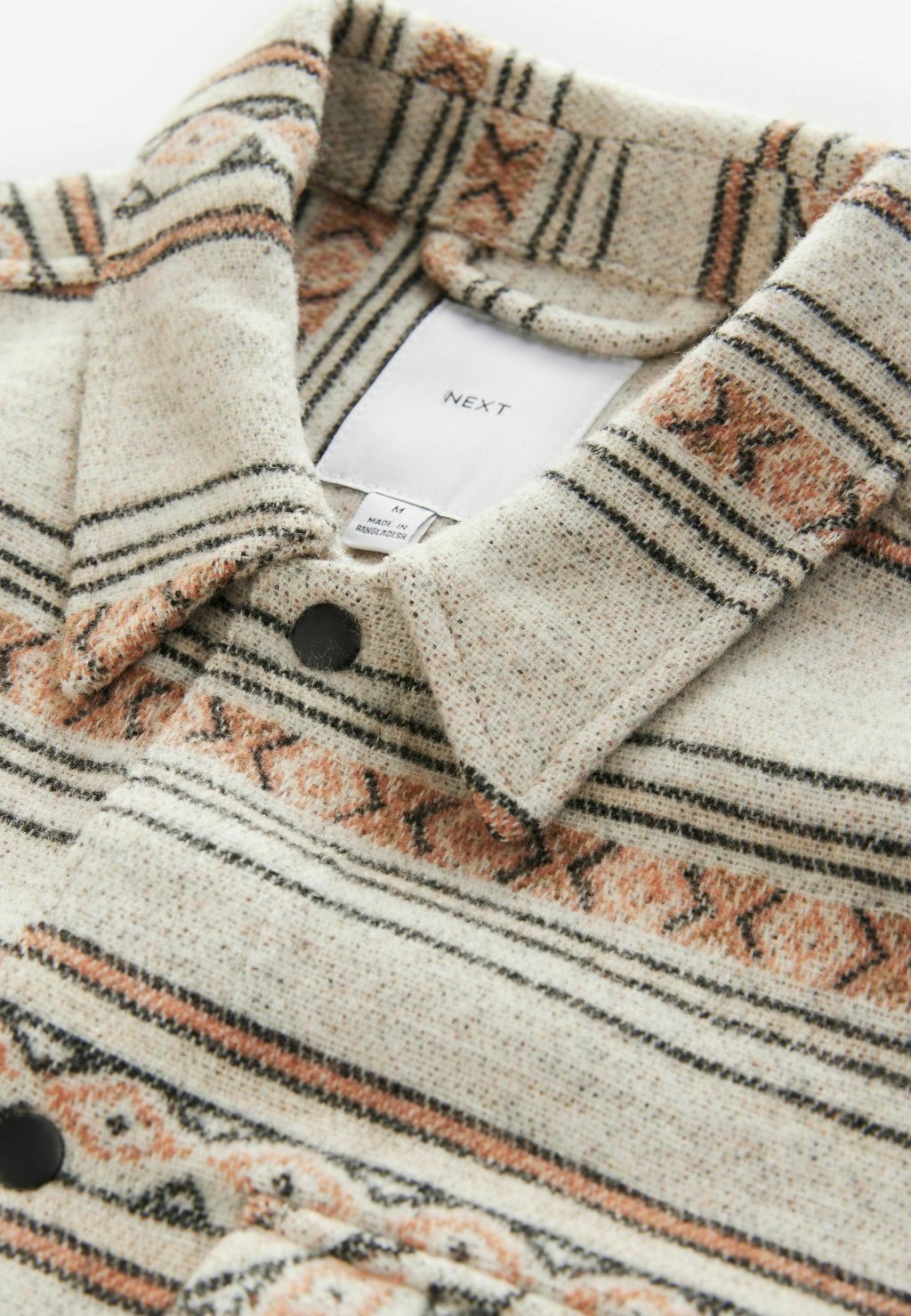 Летняя куртка NAVAJO STYLE REGULAR FIT Next, бежевый
Летняя куртка NAVAJO STYLE REGULAR FIT Next, бежевый