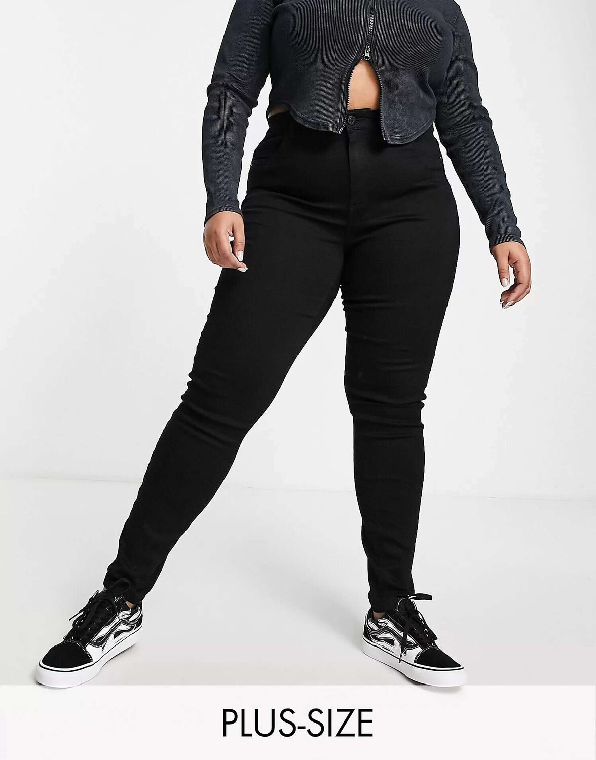 Черные джинсы скинни с завышенной талией Noisy May Curve Callie
Черные джинсы скинни с завышенной талией Noisy May Curve Callie