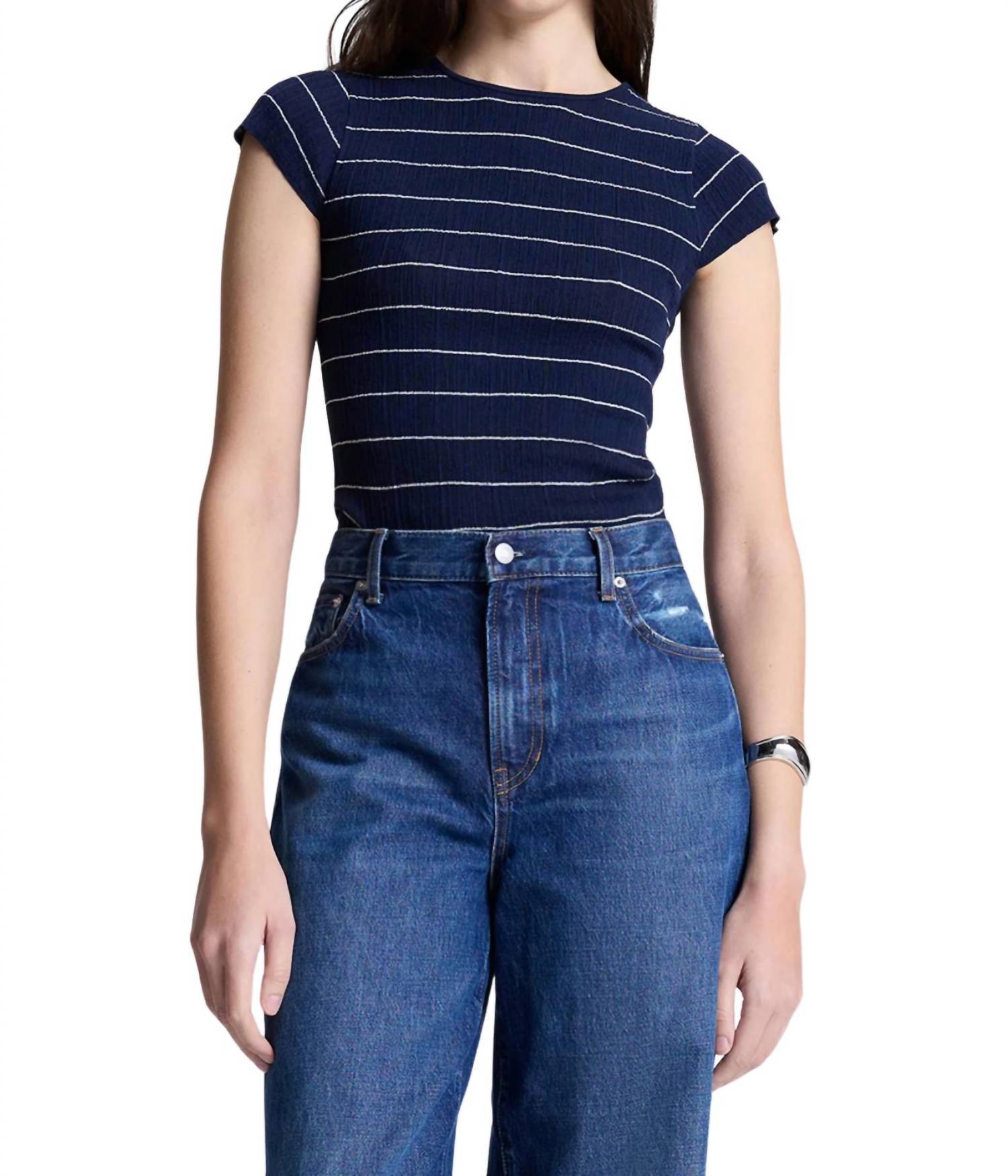 Сам топ в синем и белом A.L.C.
Сам топ в синем и белом A.L.C.