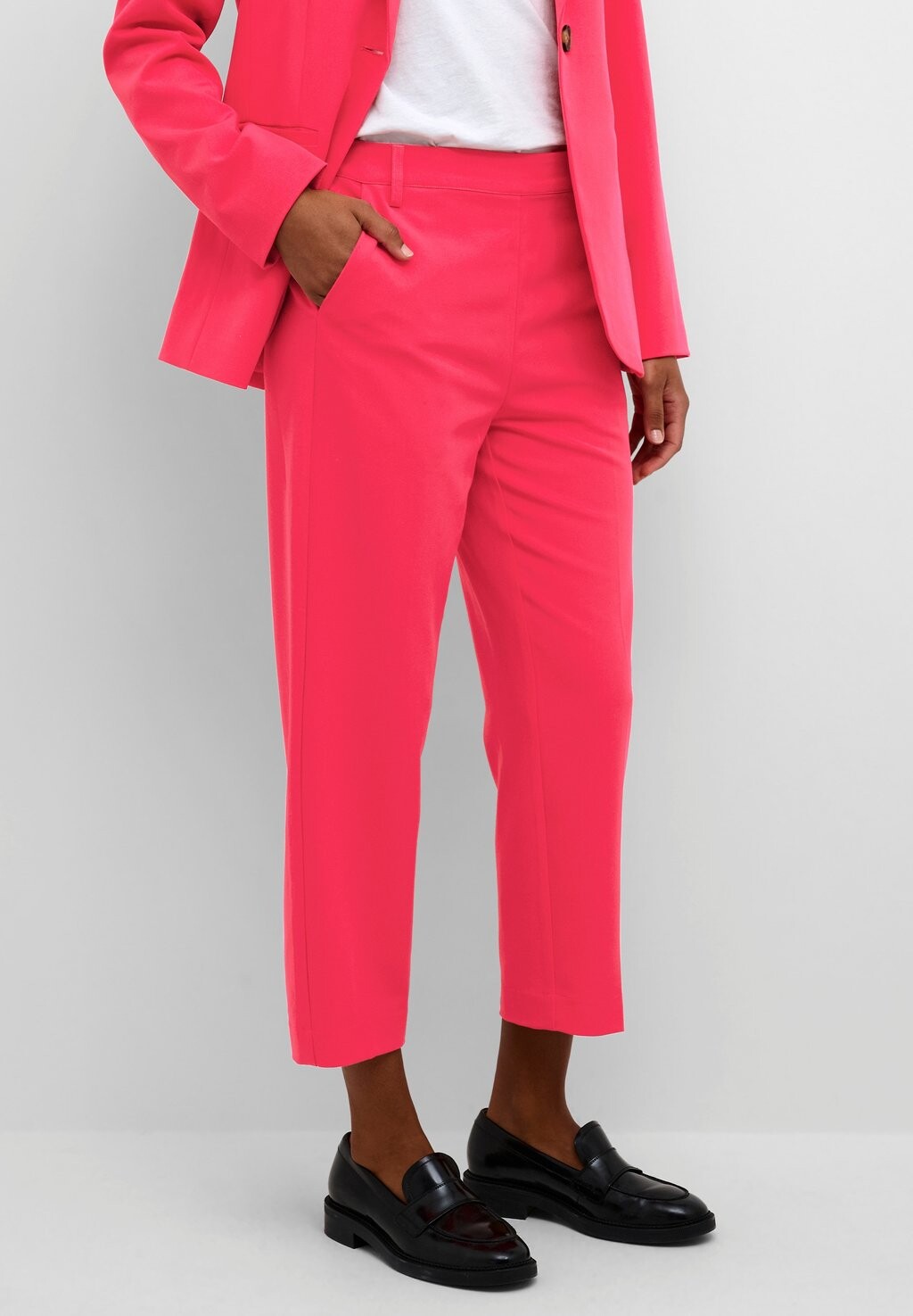 Брюки SAKURA CROPPED Kaffe, цвет virtual pink
Брюки SAKURA CROPPED Kaffe, цвет virtual pink