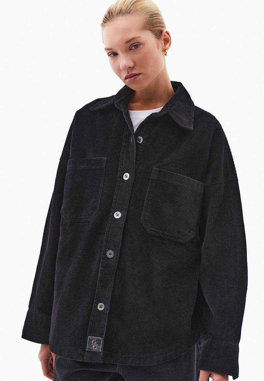 Блуза OXXO Button-down blouse, Black
Блуза OXXO Button-down blouse, Black