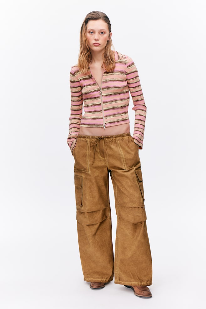 Свободные хлопковые брюки-карго Monki, коричневый
Свободные хлопковые брюки-карго Monki, коричневый