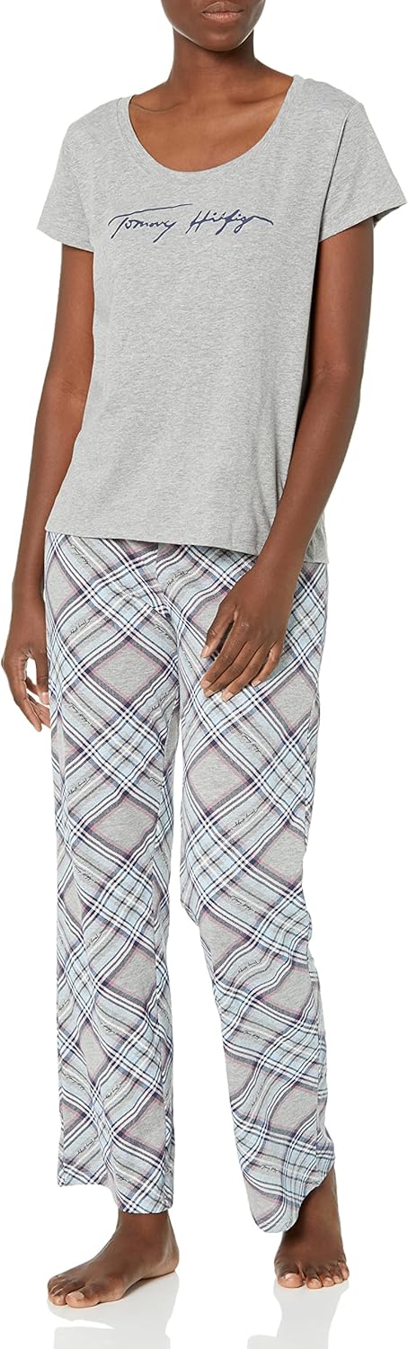 Женская пижама Tommy Hilfiger с короткими рукавами и логотипом, верх и штаны, Heather Grey & Th Signature Fall Plaid Heather Grey
Женская пижама Tommy Hilfiger с короткими рукавами и логотипом, верх и штаны, Heather Grey & Th Signature Fall Plaid Heather Grey