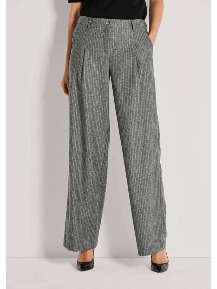 MADELEINE Фланелевые брюки с широкими штанинами свинцово-серого / кремового / меланжевого цвета
MADELEINE Фланелевые брюки с широкими штанинами свинцово-серого / кремового / меланжевого цвета