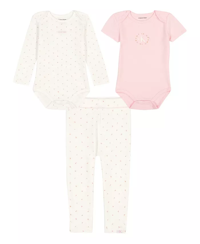 Комплект из 3 предметов: боди и брюки с мелким цветочным принтом для девочек Calvin Klein
Комплект из 3 предметов: боди и брюки с мелким цветочным принтом для девочек Calvin Klein