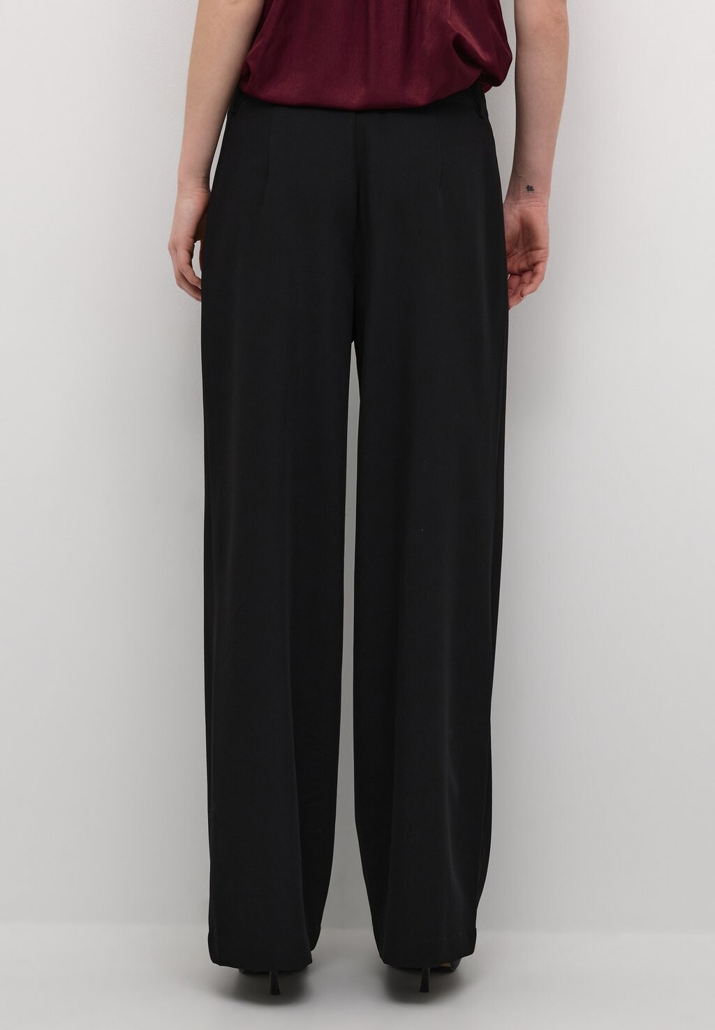 Брюки BIT WIDE Cream, черный
Брюки BIT WIDE Cream, черный