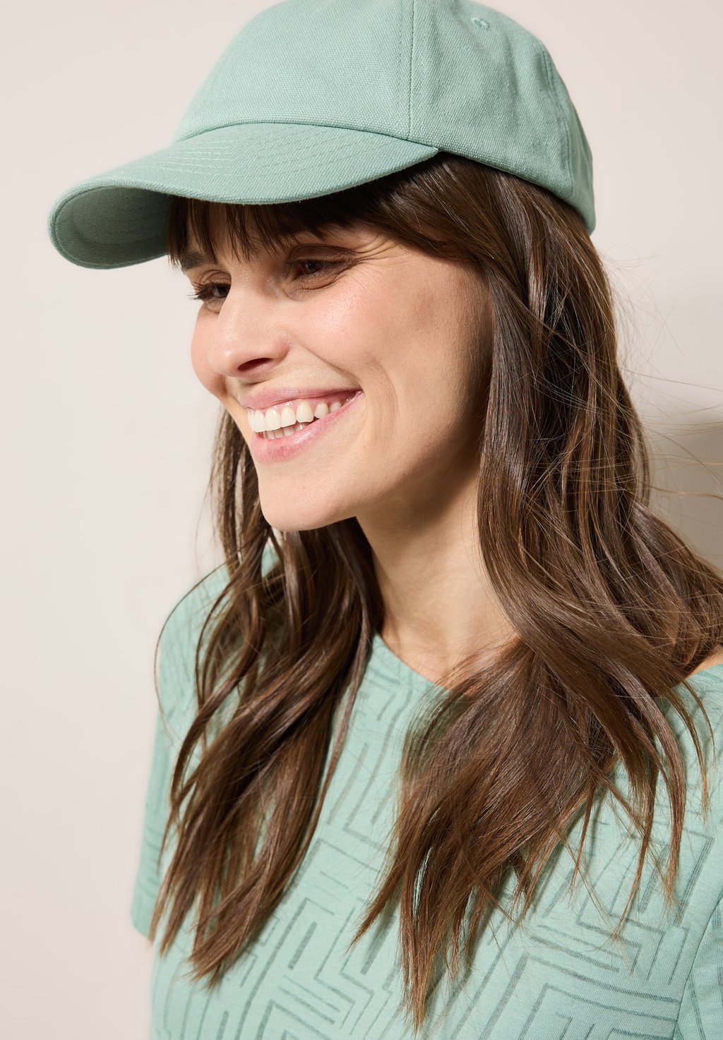 Бейсболка Cecil, металлик зеленый
Бейсболка Cecil, металлик зеленый