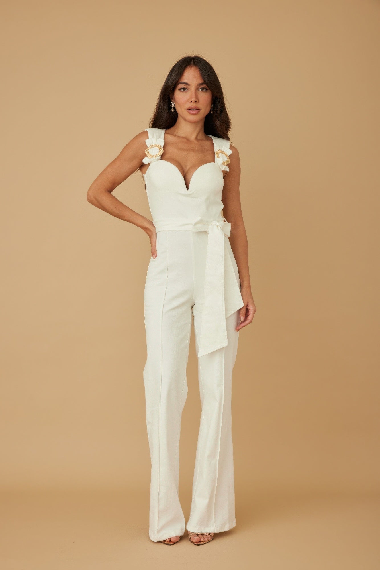 Комбинезон с переплетенными кольцами и бретелями TRUEDAMES, белый
Комбинезон с переплетенными кольцами и бретелями TRUEDAMES, белый