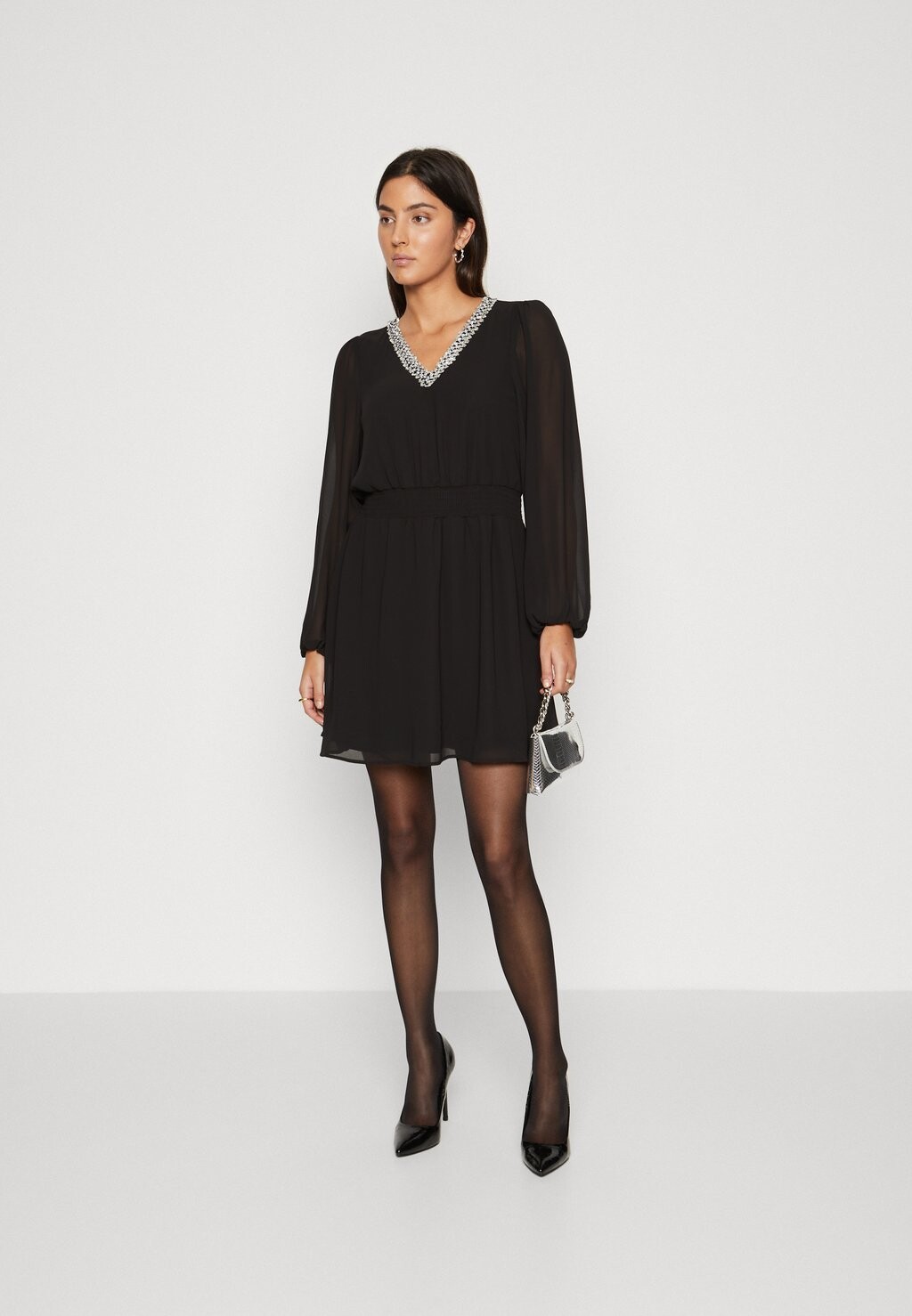 Коктейльное платье / Вечернее платье VIWILLY V NECK SHORT DRESS VILA, черный
Коктейльное платье / Вечернее платье VIWILLY V NECK SHORT DRESS VILA, черный