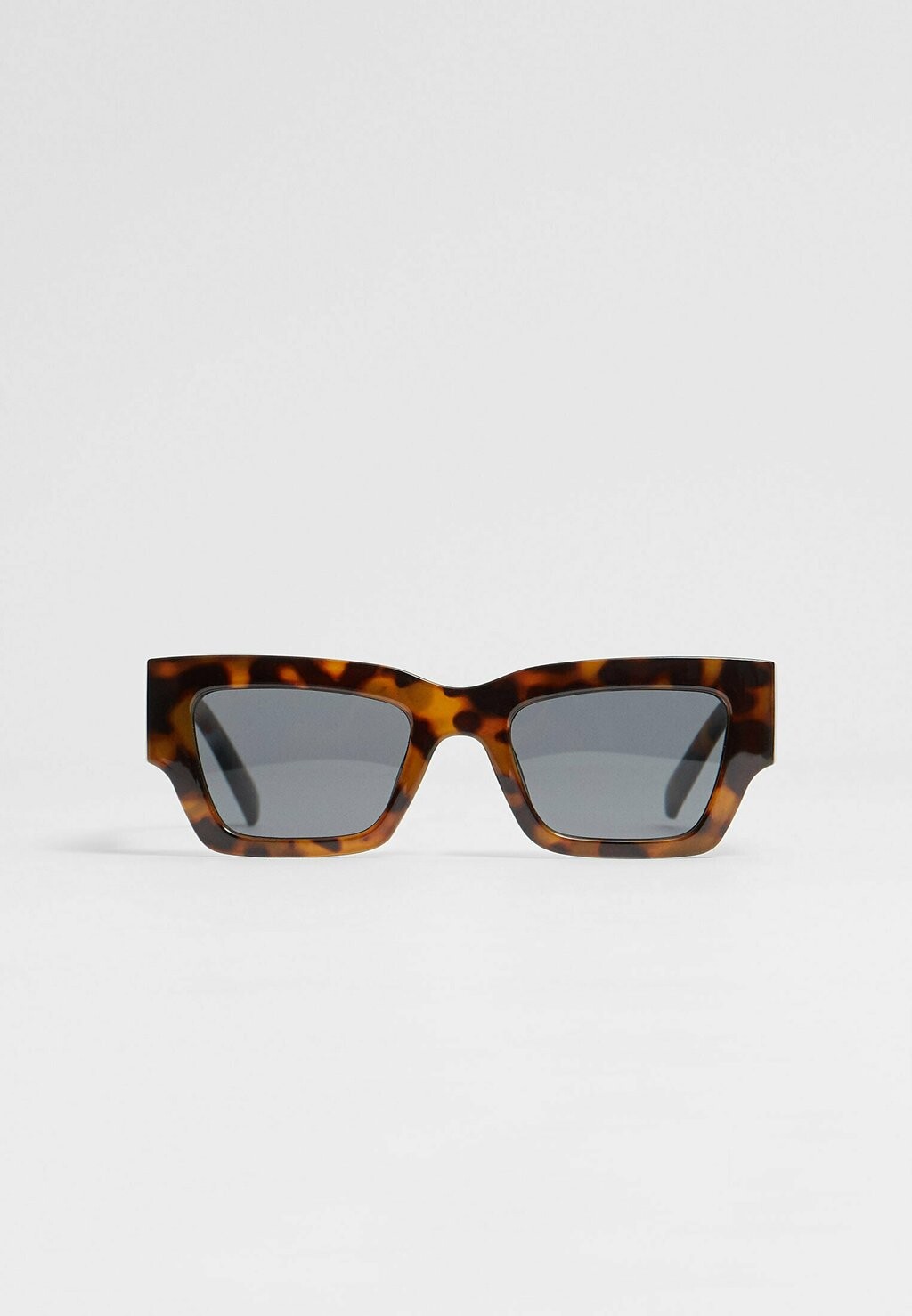 Солнцезащитные очки Stradivarius, коричневые
Солнцезащитные очки Stradivarius, коричневые