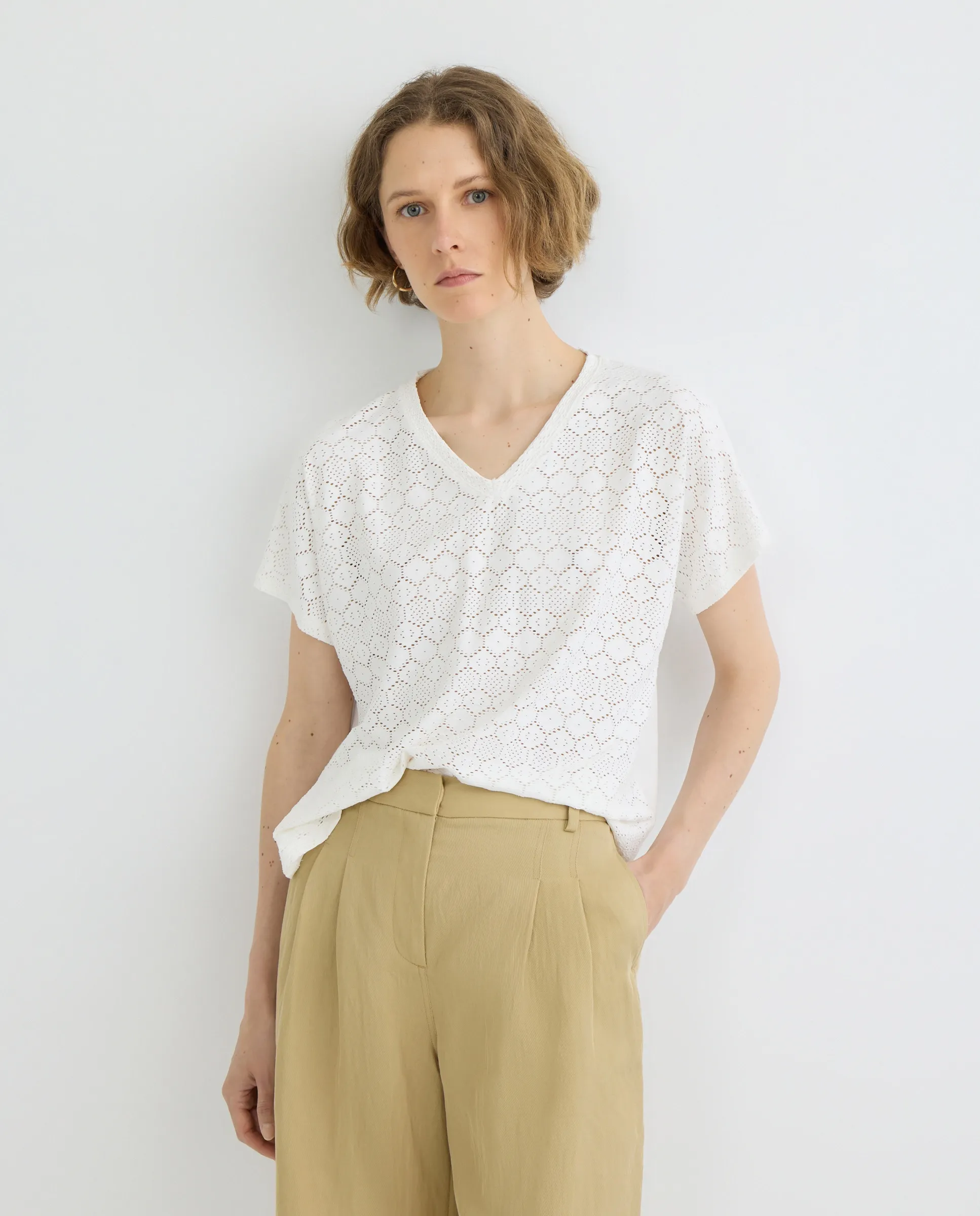 Женская футболка с V-образным вырезом Escorpion, белый
Женская футболка с V-образным вырезом Escorpion, белый