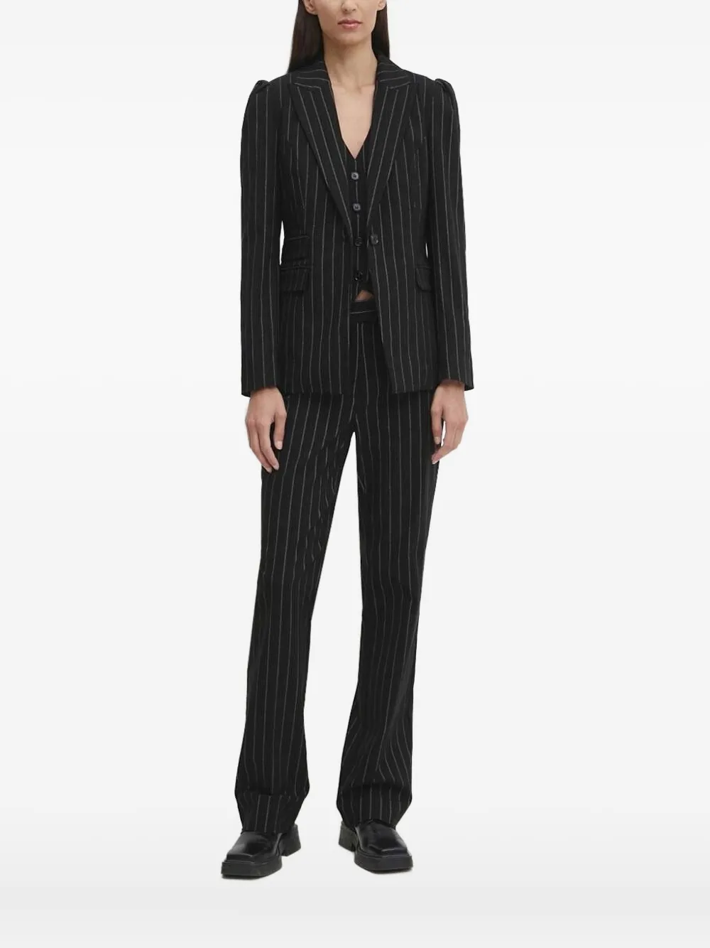 Пиджак в тонкую полоску с длинными рукавами Bruuns Bazaar, черный
Пиджак в тонкую полоску с длинными рукавами Bruuns Bazaar, черный