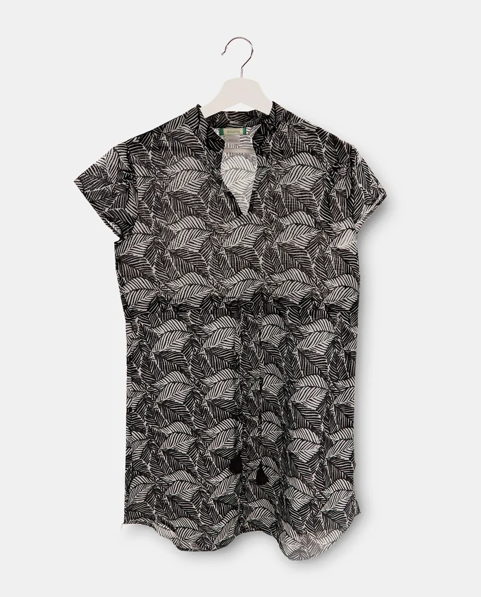 Пляжное платье Summer Song из хлопка с тропическим принтом в черно-белой гамме Abbacino, черный 
Пляжное платье Summer Song из хлопка с тропическим принтом в черно-белой гамме Abbacino, черный