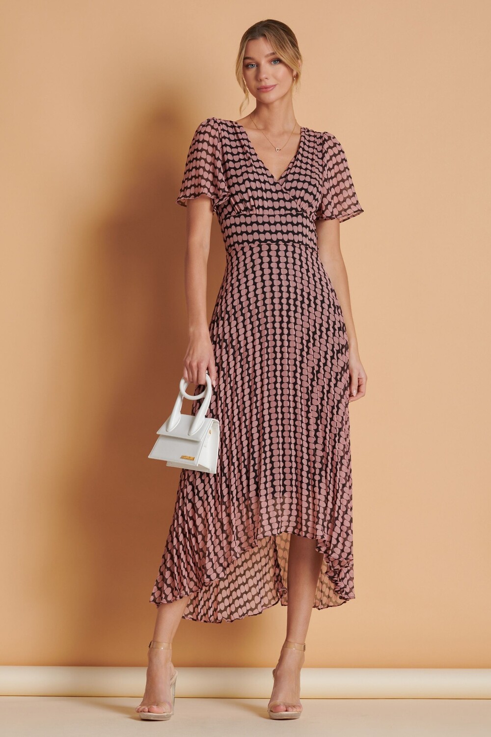 Платье макси из шифона со складками и глубоким подолом Jolie Moi, розовый
Платье макси из шифона со складками и глубоким подолом Jolie Moi, розовый