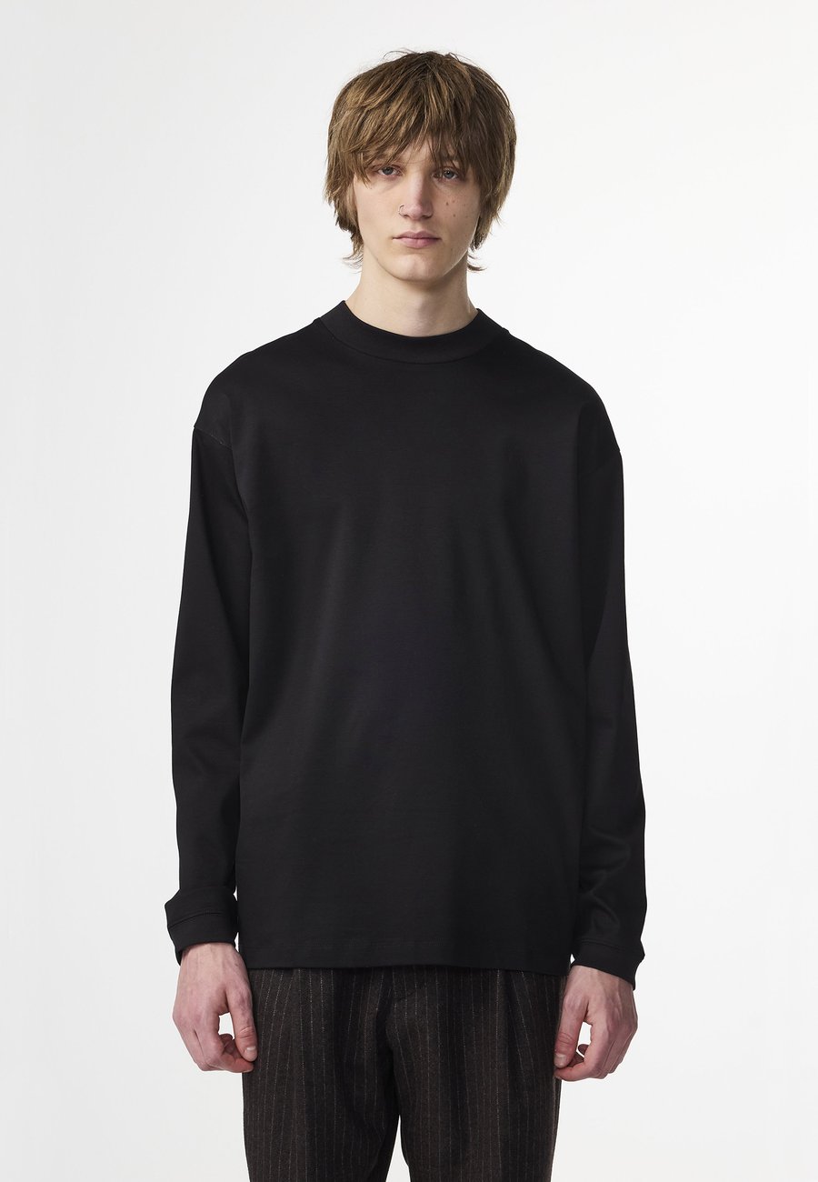 Топ NN.07 LIONEL LS , Black
Топ NN.07 LIONEL LS , Black