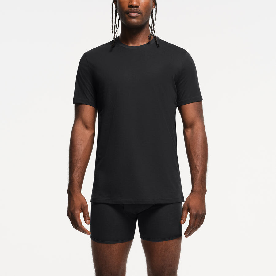 Легкая мужская футболка, 3 шт. SKIMS Skims Basics, цвет Obsidian
Легкая мужская футболка, 3 шт. SKIMS Skims Basics, цвет Obsidian