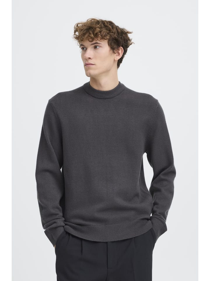 Вязаный свитер CFANDRO серого цвета CASUAL FRIDAY
Вязаный свитер CFANDRO серого цвета CASUAL FRIDAY