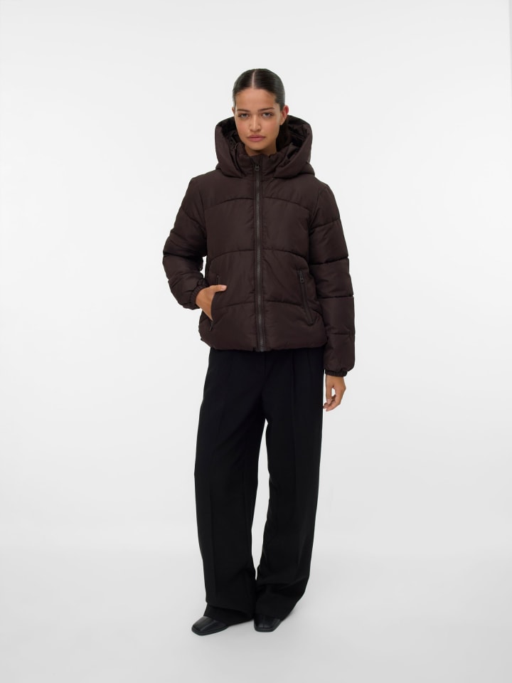 Стеганая куртка Vero Moda
Стеганая куртка Vero Moda