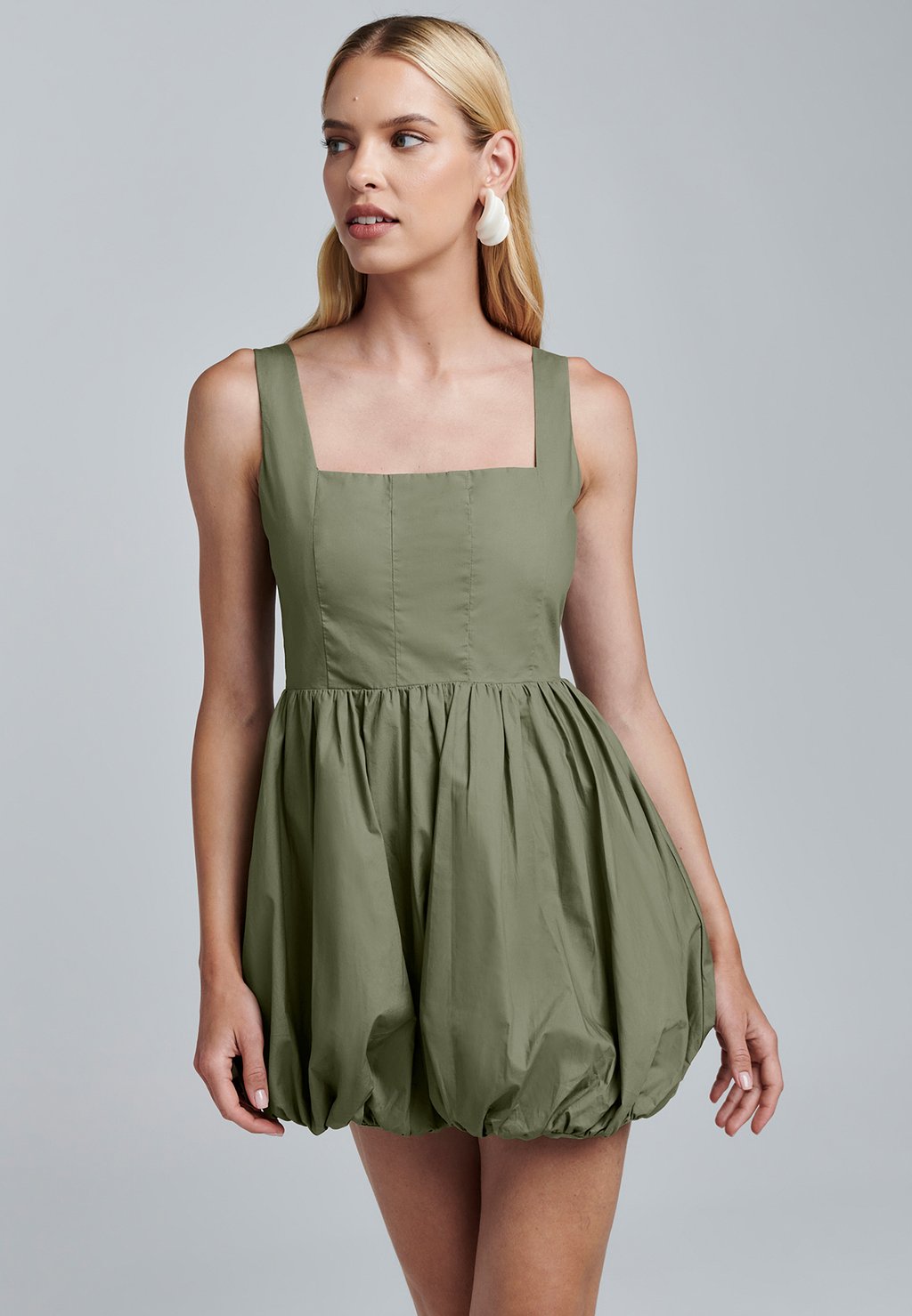 Повседневное платье BWLDR, оливковый
Повседневное платье BWLDR, оливковый