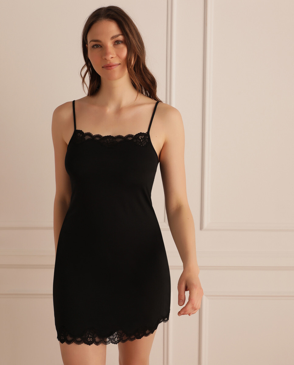 Ночная рубашка на бретельках с кружевом Antigel, черный 
Ночная рубашка на бретельках с кружевом Antigel, черный