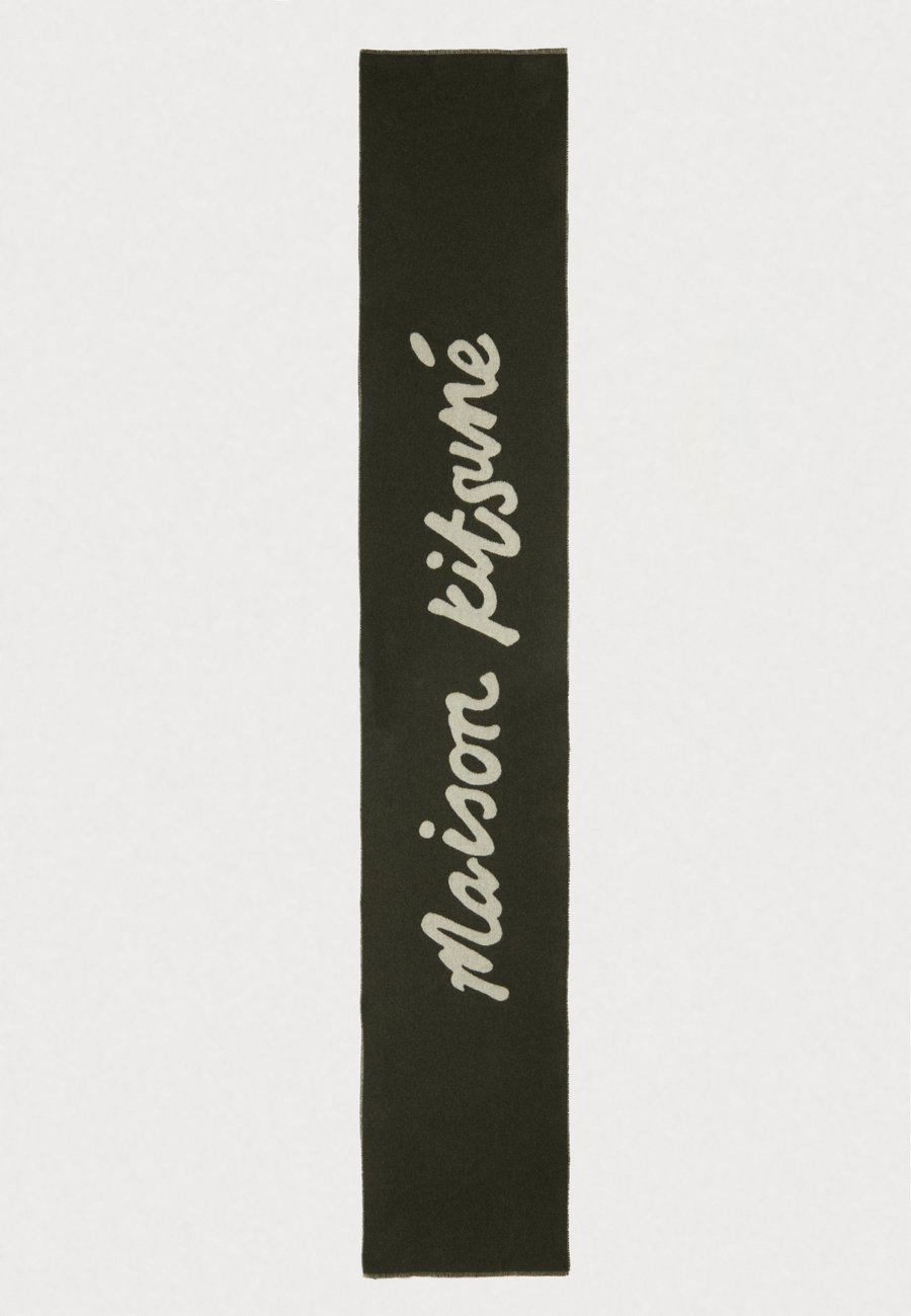 Шарф Maison Kitsuné HANDWRITING SCARF UNISEX, Dark Khaki/Dark Grey
Шарф Maison Kitsuné HANDWRITING SCARF UNISEX, Dark Khaki/Dark Grey
