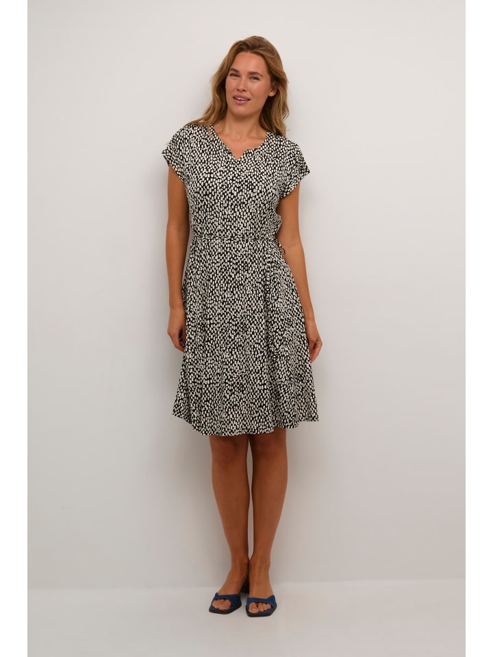 Платье до колена Kaffe
Платье до колена Kaffe