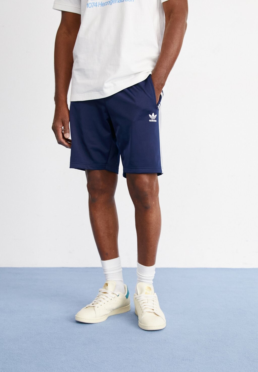 Спортивные штаны adidas Originals, цвет night indigo/white
Спортивные штаны adidas Originals, цвет night indigo/white