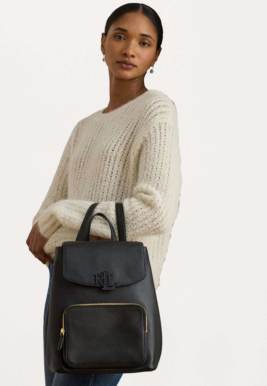 Рюкзак Lauren Ralph Lauren PEBBLED LEATHER MEDIUM CAMERYN BACKPACK, Black
Рюкзак Lauren Ralph Lauren PEBBLED LEATHER MEDIUM CAMERYN BACKPACK, Black