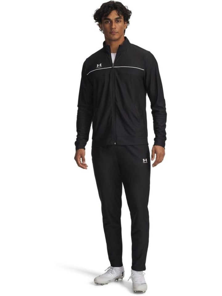 Under Armour Спортивный костюм Challenger черного цвета
Under Armour Спортивный костюм Challenger черного цвета