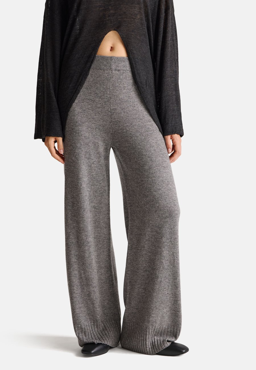 Брюки United Colors of Benetton WIDE , Grey
Брюки United Colors of Benetton WIDE , Grey