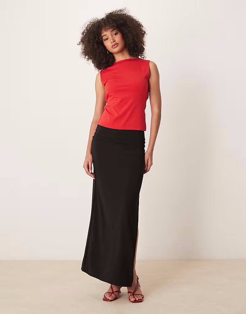 Удлиненный топ Abercrombie & Fitch с открытыми плечами красного цвета
Удлиненный топ Abercrombie & Fitch с открытыми плечами красного цвета