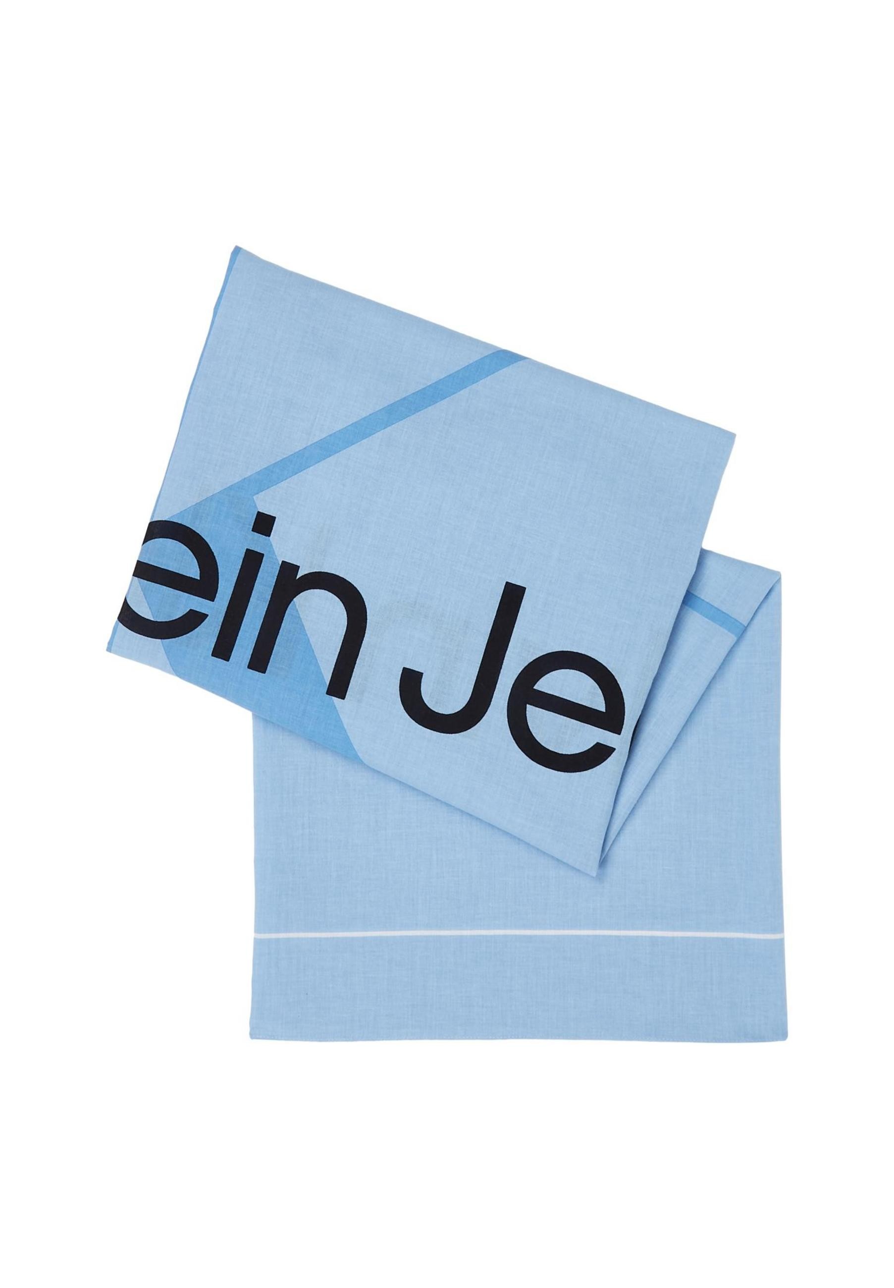 Шарф Calvin Klein с рисунком, светло-голубой
Шарф Calvin Klein с рисунком, светло-голубой