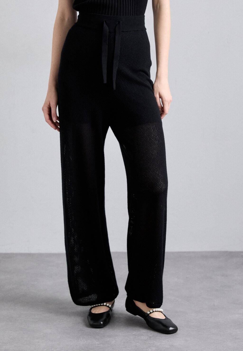 Брюки OVERLAY FLARES KNITID, черный
Брюки OVERLAY FLARES KNITID, черный