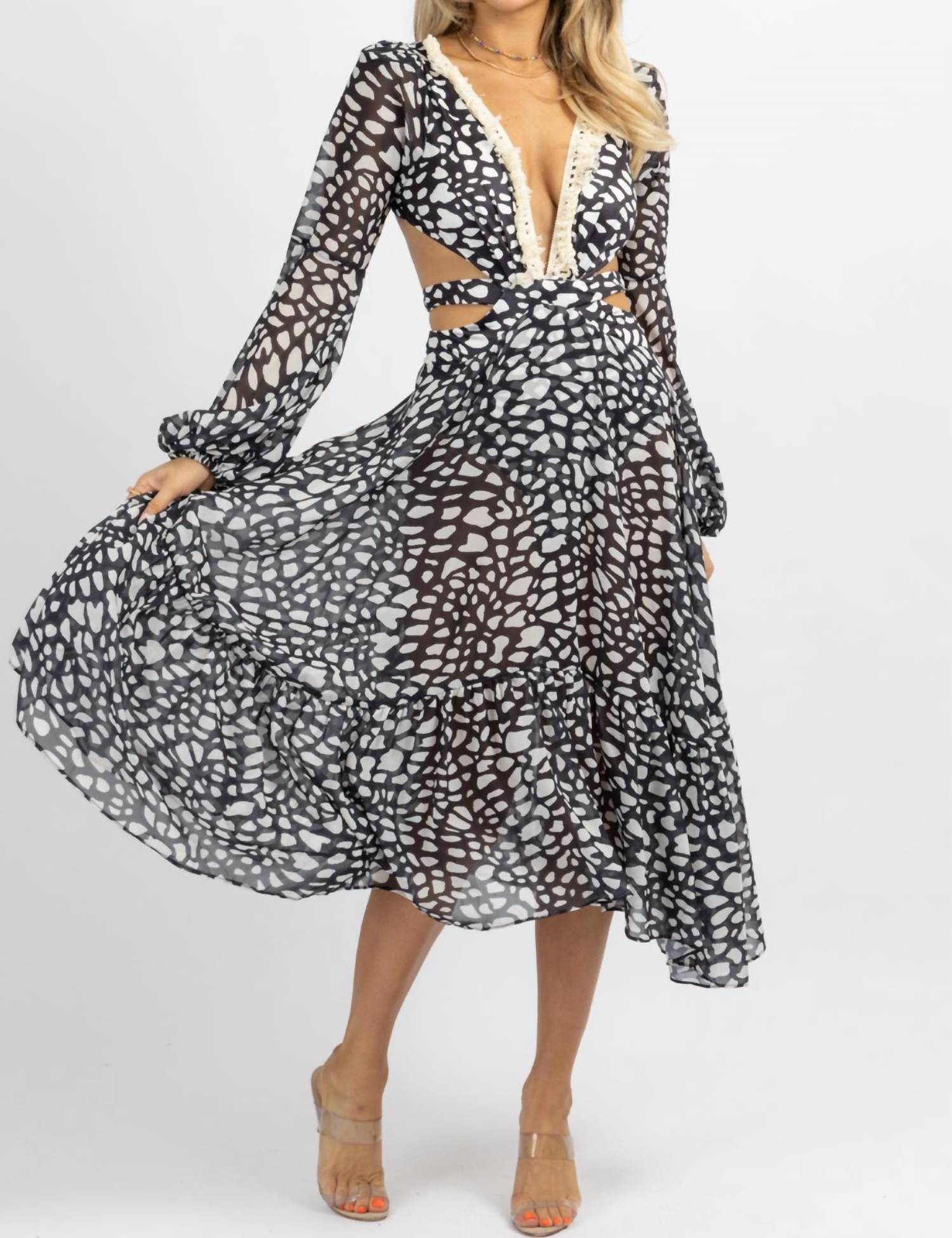 Платье макси с бахромой в горошек черного/цвета слоновой кости LUXXEL
Платье макси с бахромой в горошек черного/цвета слоновой кости LUXXEL