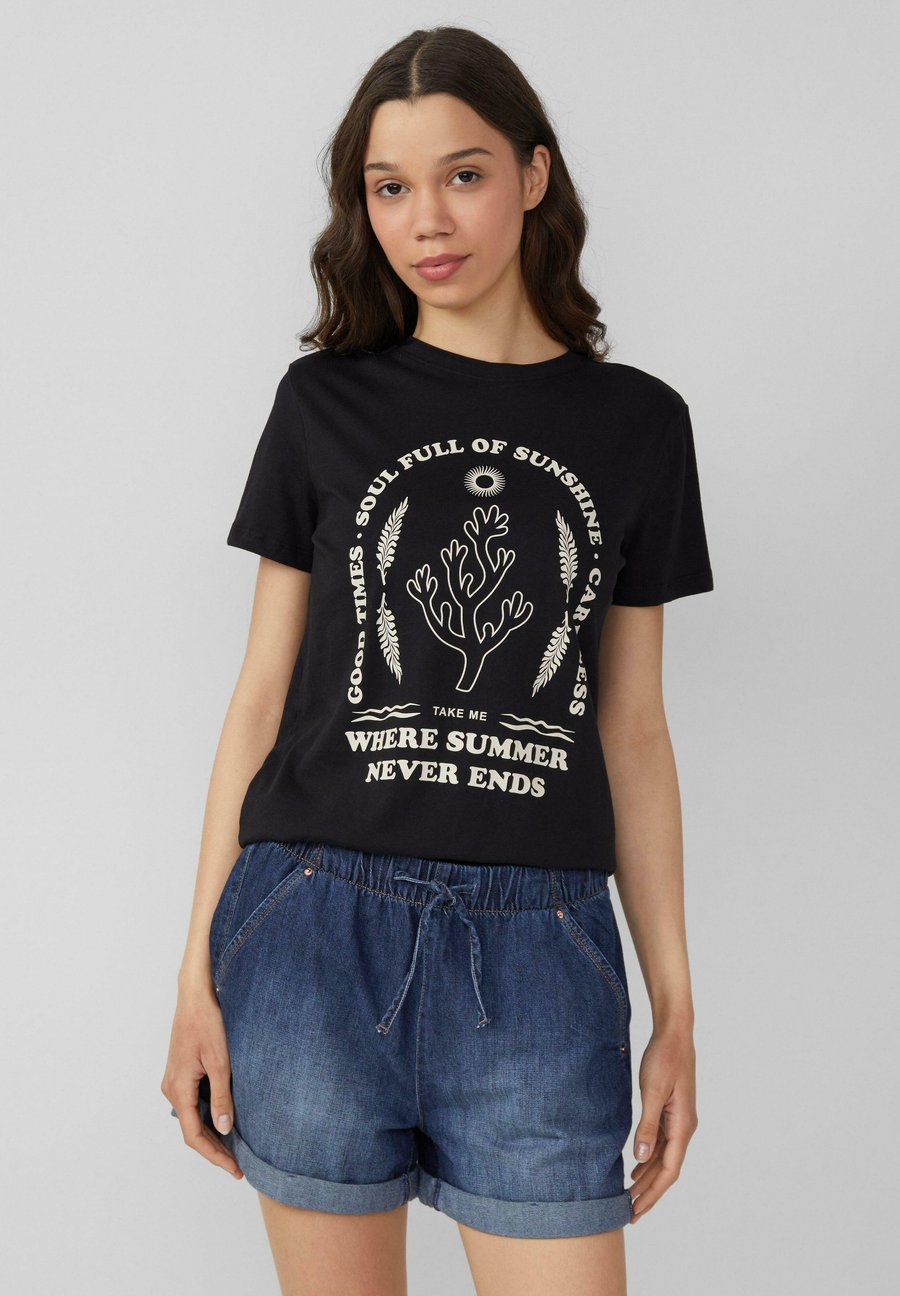 Футболка QS Print T-shirt, Schwarz/Black, Черный, Футболка QS Print T-shirt, Schwarz/Black
Футболка QS Print T-shirt, Schwarz/Black, Черный, Футболка QS Print T-shirt, Schwarz/Black