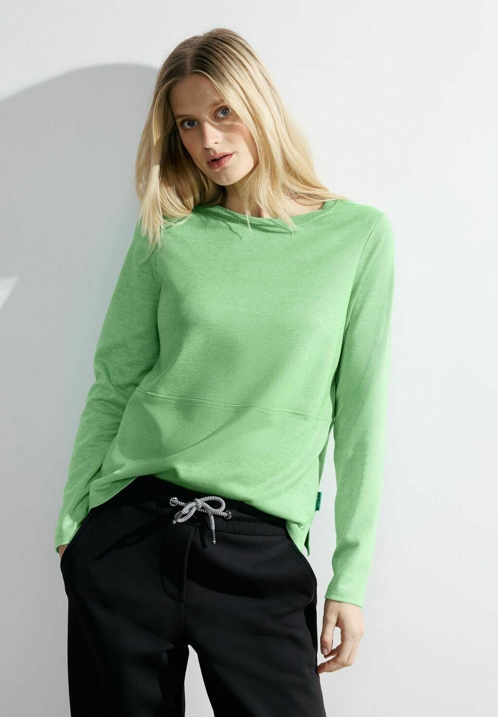 Топ с длинными рукавами Cecil, цвет Mottled Green
Топ с длинными рукавами Cecil, цвет Mottled Green